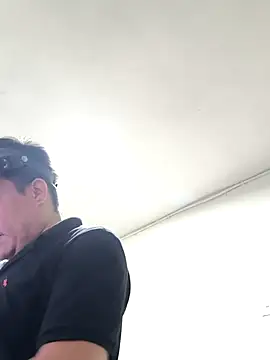 Jhonatan Morales S online show from 02/05/25, 06:35