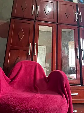 Jhullyfonseca online show from 04/15/26, 08:53