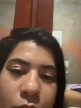 Jhullyfonseca online show from 04/20/26, 06:42