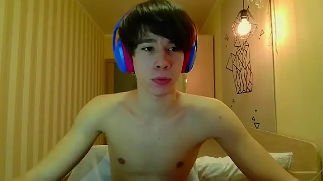 Snapshot of gayGamogey chatting on 01/15/25, 05:47 gayGamogey online show from 01/15/25, 05:47