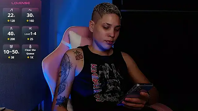 Charlee pink online show from 12/10/24, 12:50