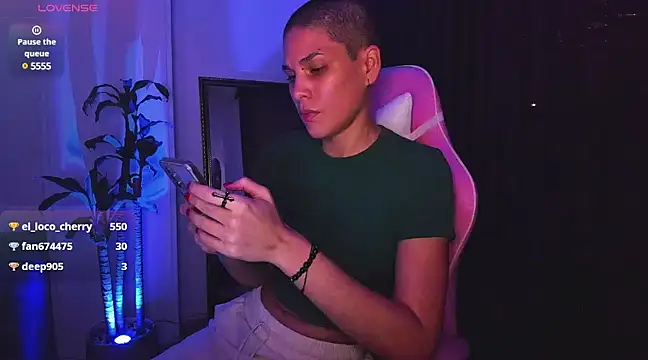 Charlee pink online show from 12/23/24, 08:44