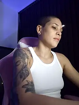 Charlee pink online show from 12/29/24, 08:11