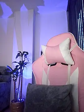 Charlee pink online show from 01/05/25, 11:01