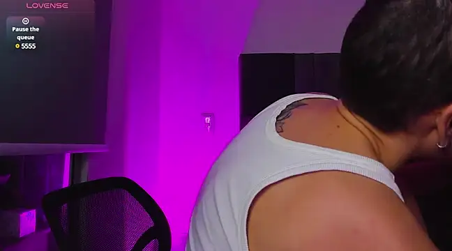 Charlee pink online show from 02/09/25, 11:46