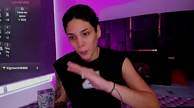 Charlee pink online show from 03/06/25, 09:42