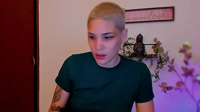 Charlee pink online show from 01/11/26, 05:07