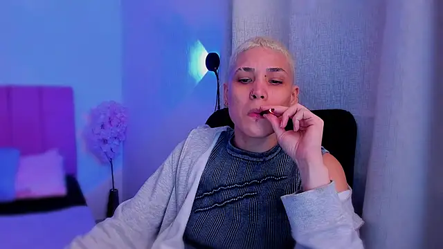 Charlee pink online show from 02/05/26, 11:31