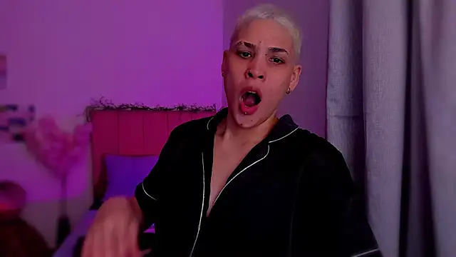 Charlee pink online show from 03/01/26, 03:30