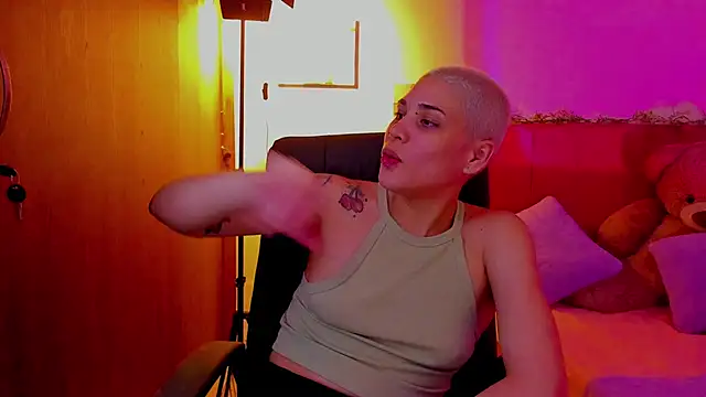 Charlee pink online show from 03/28/26, 10:04