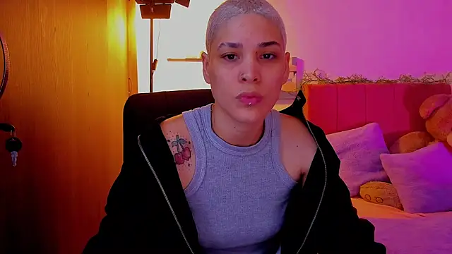 Charlee pink online show from 03/30/26, 08:32