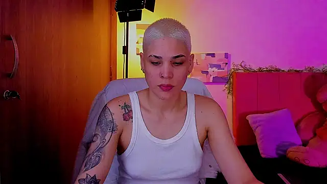 Charlee pink online show from 04/07/26, 12:16