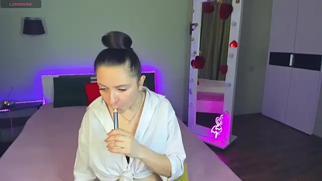 AngellLika online show from 09/25/25, 06:00