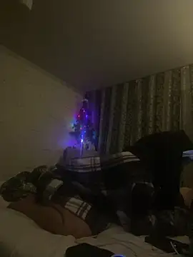 Snapshot of Kisasex1010 chatting on 12/18/25, 09:32 Kisasex1010 online show from 12/18/25, 09:32