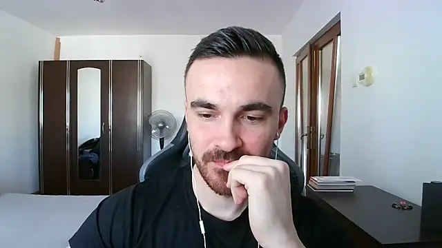 Snapshot of mu5clemania2 chatting on 02/01/26, 09:30 mu5clemania2 online show from 02/01/26, 09:30