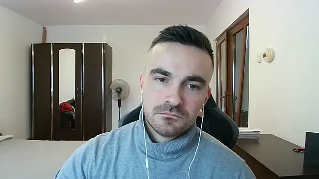 Snapshot of mu5clemania2 chatting on 02/06/26, 08:18 mu5clemania2 online show from 02/06/26, 08:18