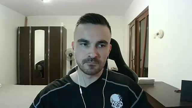 Snapshot of mu5clemania2 chatting on 02/07/26, 08:34 mu5clemania2 online show from 02/07/26, 08:34