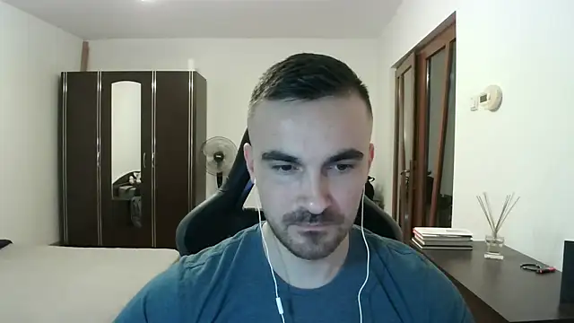 Snapshot of mu5clemania2 chatting on 02/25/26, 05:44 mu5clemania2 online show from 02/25/26, 05:44