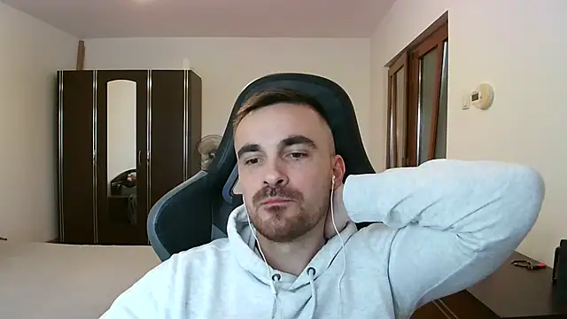 Snapshot of mu5clemania2 chatting on 02/26/26, 01:10 mu5clemania2 online show from 02/26/26, 01:10