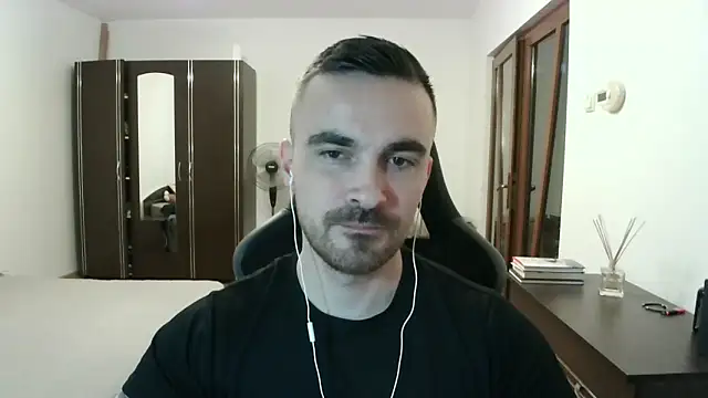 Snapshot of mu5clemania2 chatting on 02/27/26, 08:20 mu5clemania2 online show from 02/27/26, 08:20