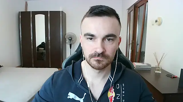 Snapshot of mu5clemania2 chatting on 03/02/26, 07:48 mu5clemania2 online show from 03/02/26, 07:48