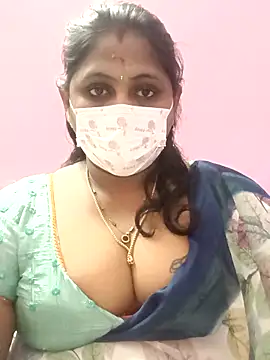 Snapshot of rithikka chatting on 11/20/25, 08:19 rithikka online show from 11/20/25, 08:19