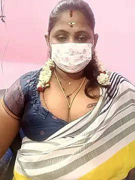 Snapshot of rithikka chatting on 11/25/25, 05:46 rithikka online show from 11/25/25, 05:46