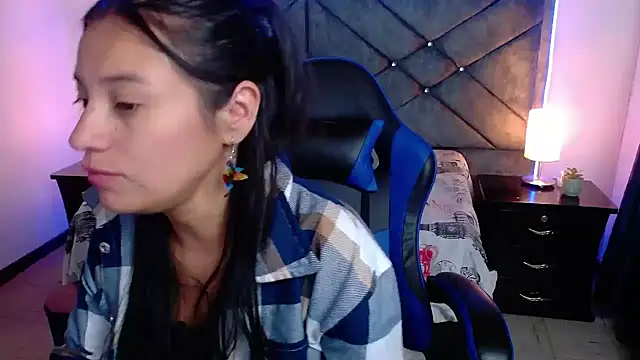 Julietacollins06 online show from 12/03/25, 03:54