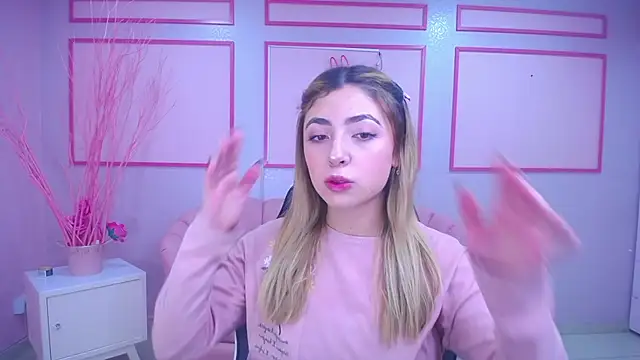 Snapshot of channel_blonde_a chatting on 12/11/24, 04:42 channel blonde a online show from 12/11/24, 04:42