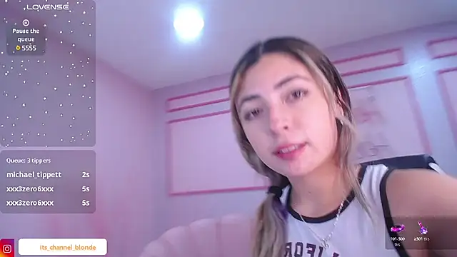 Snapshot of channel_blonde_a chatting on 01/22/25, 01:53 channel blonde a online show from 01/22/25, 01:53