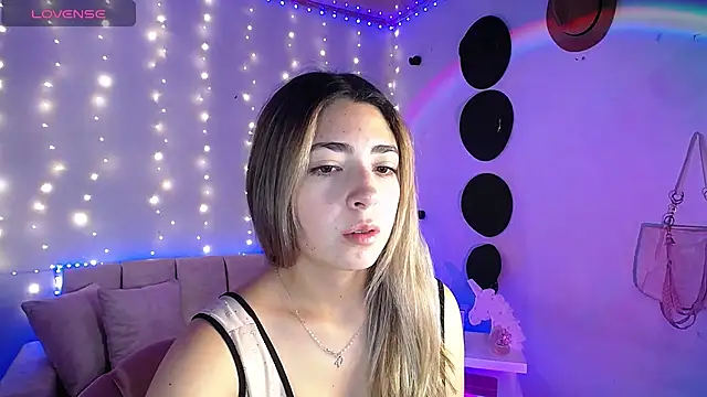 Snapshot of channel_blonde_a chatting on 03/06/25, 04:28 channel blonde a online show from 03/06/25, 04:28