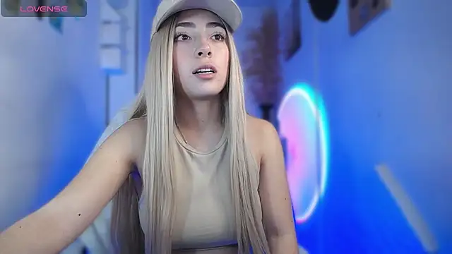 Snapshot of channel_blonde_a chatting on 09/19/25, 11:16 channel blonde a online show from 09/19/25, 11:16