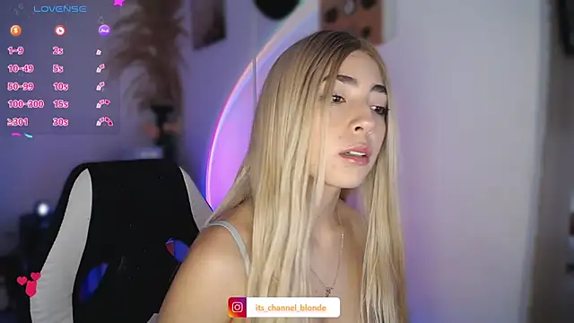 Snapshot of channel_blonde_a chatting on 11/14/25, 06:17 channel blonde a online show from 11/14/25, 06:17