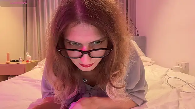 Alice Pinkhead online show from 03/03/26, 07:36