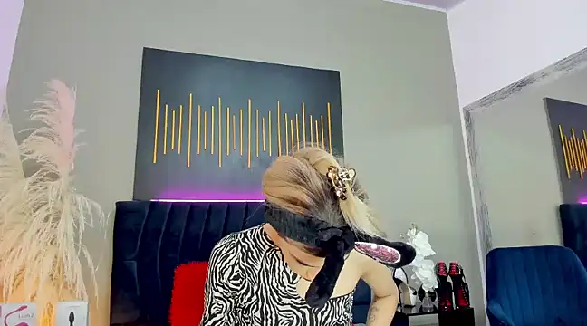 BrianaSchafer online show from 12/09/24, 04:26