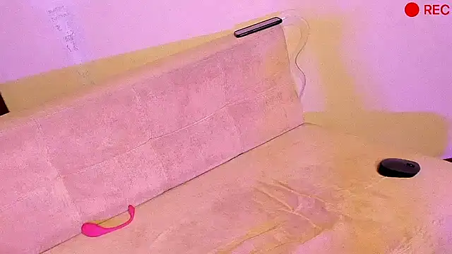 Nicholasrodrii online show from 12/14/24, 04:45