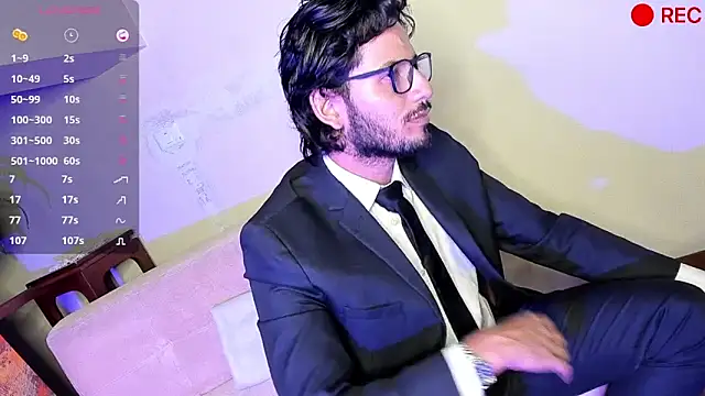 Nicholasrodrii online show from 12/15/24, 10:37