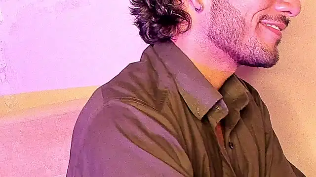 Nicholasrodrii online show from 12/19/24, 10:42