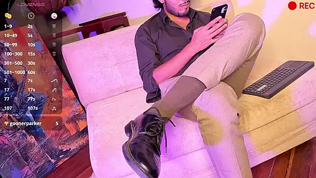 Nicholasrodrii online show from 12/23/24, 01:29