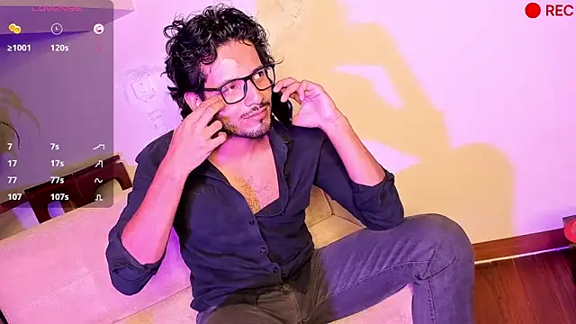 Nicholasrodrii online show from 12/28/24, 02:43