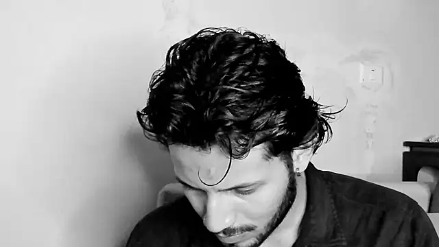 Nicholasrodrii online show from 02/18/25, 12:15