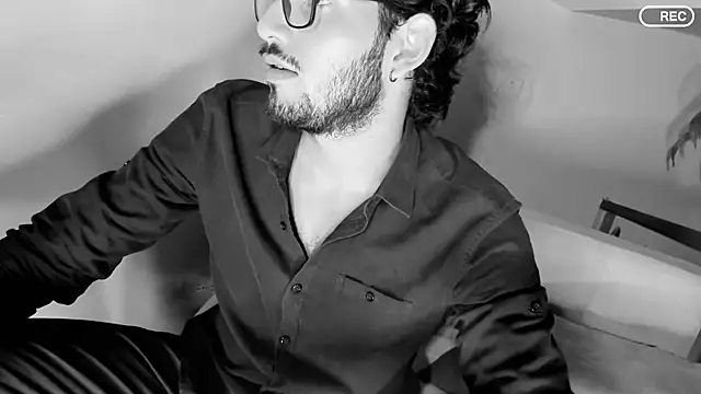 Nicholasrodrii online show from 03/17/25, 01:14