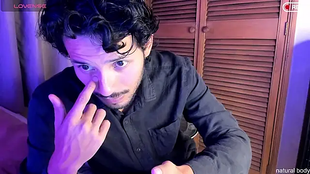 Nicholasrodrii online show from 10/18/25, 10:32