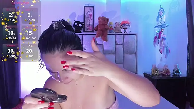 brianaGuzman online show from 12/18/25, 06:14