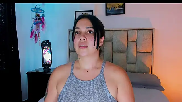 brianaGuzman online show from 05/16/26, 05:34