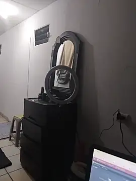 Tripisv online show from 11/18/25, 04:06