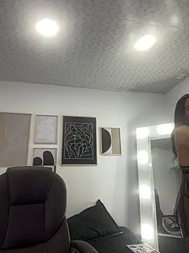 Snapshot of amy_fox2 chatting on 02/05/26, 02:00 amy fox2 online show from 02/05/26, 02:00