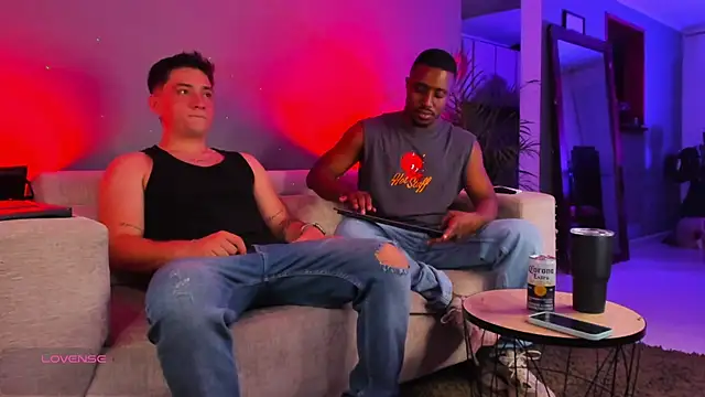 Snapshot of adamjackson_ chatting on 09/09/25, 02:11 adamjackson online show from 09/09/25, 02:11