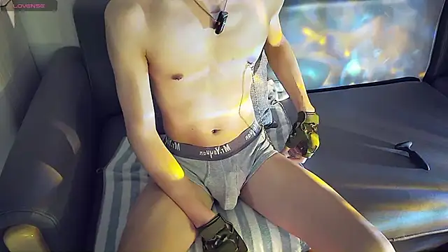 FEIYU001 online show from 02/03/25, 02:02