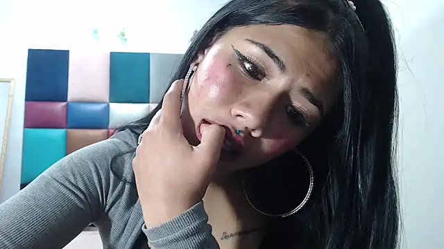 lily jamesx online show from 01/24/25, 09:47